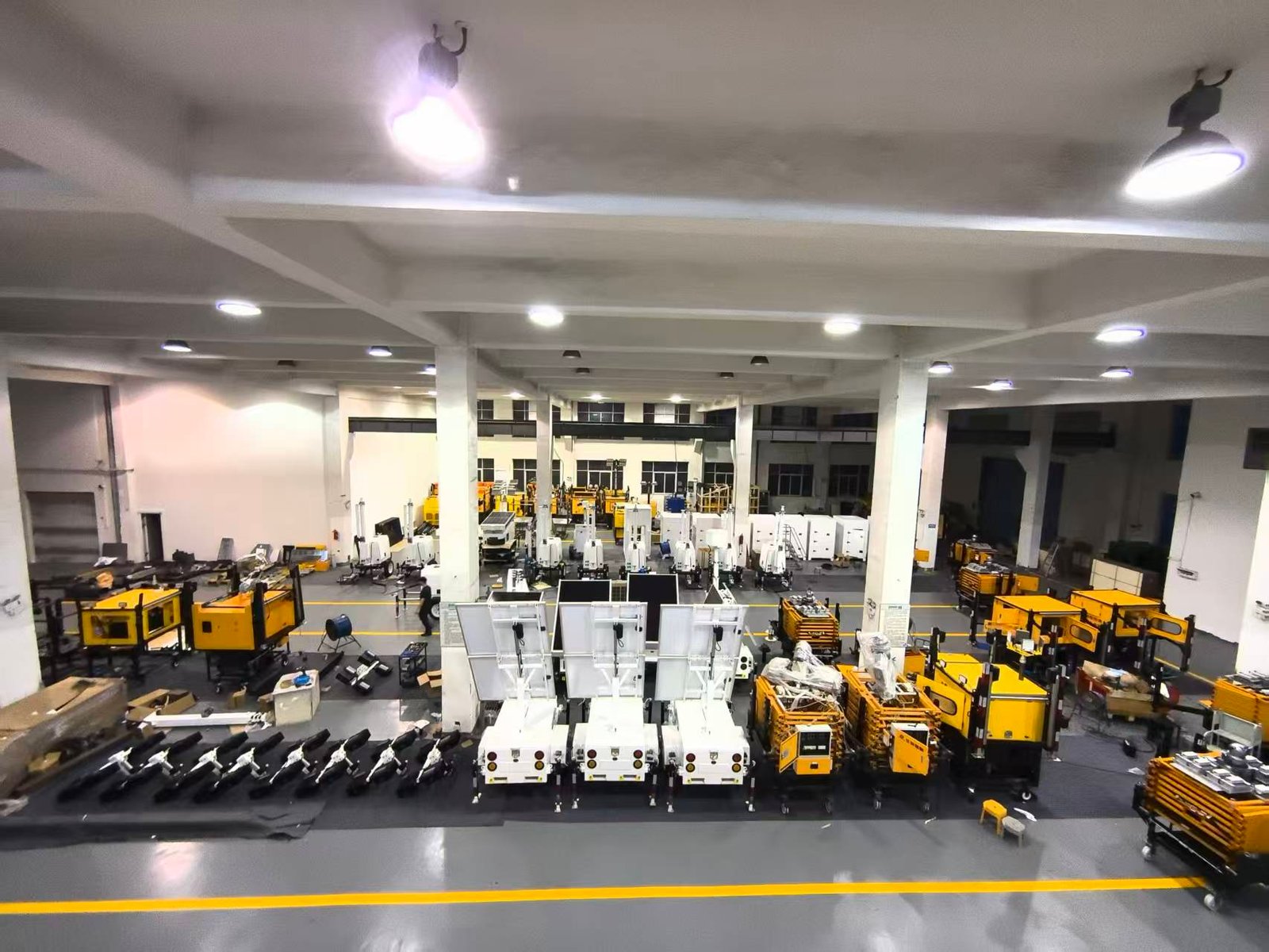 LUMTA mobile light tower production workshop